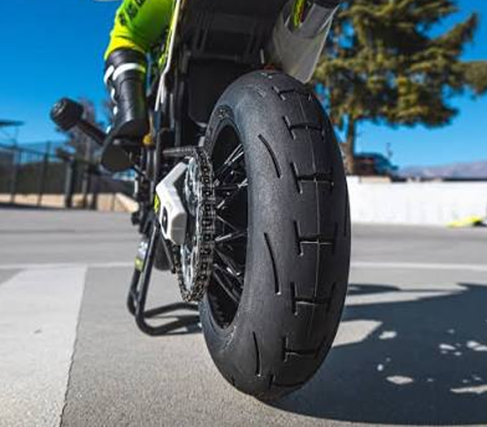 Choose Sunshine E-Ride Behind Lightweight Materials