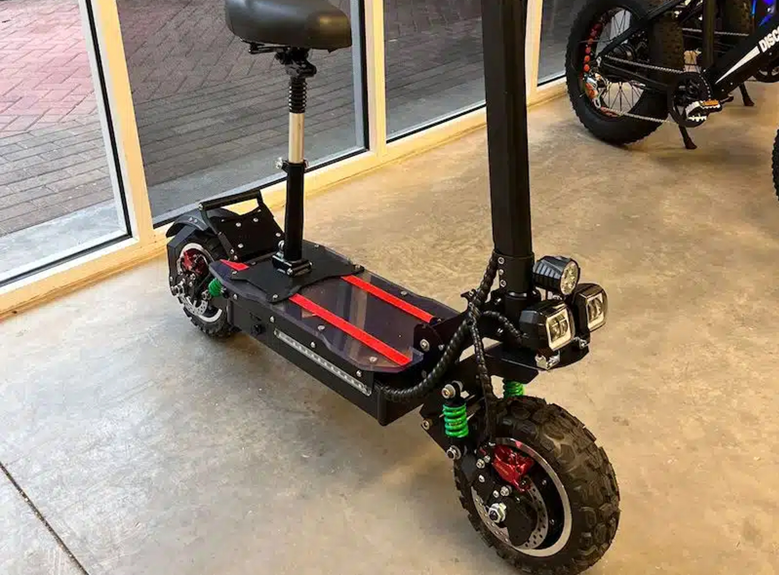 Pneumatic Flats vs. Solid Tire Upgrades 3600Watt Electric Bike | Sunshine E ride